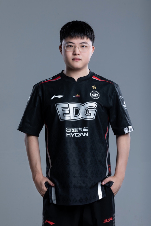 Uzi新星高光表现表现惊艳，C9未来可期！的简单介绍